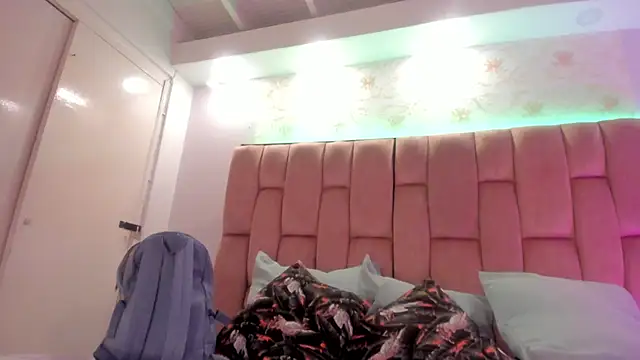 aishathornee webcam