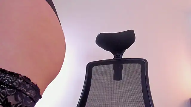MistressErza webcam