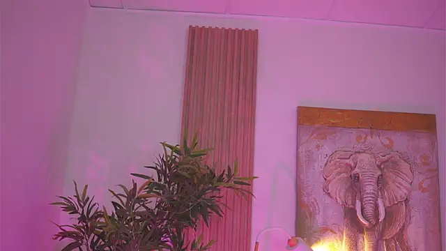 LatinaMorene webcam
