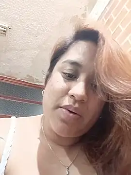 AriaGomez_ webcam