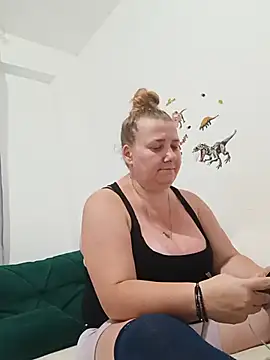JuliaBestX webcam