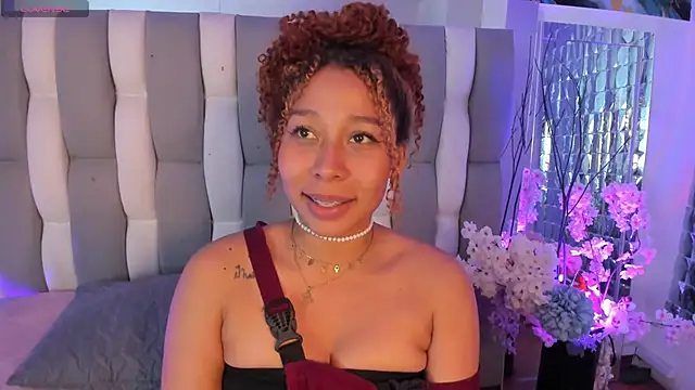 DannaGlow_ webcam