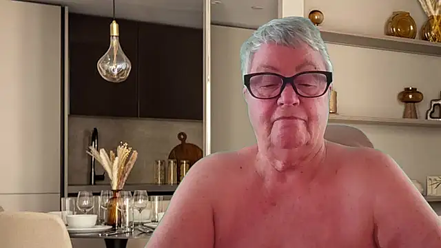 Mystery-Grandmother webcam