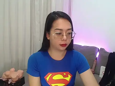 femininetranscummer webcam