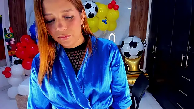 mia_18v webcam
