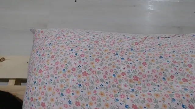 CRISTIIYNA36 webcam