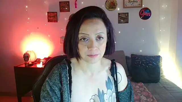 Katicalatinmilf webcam