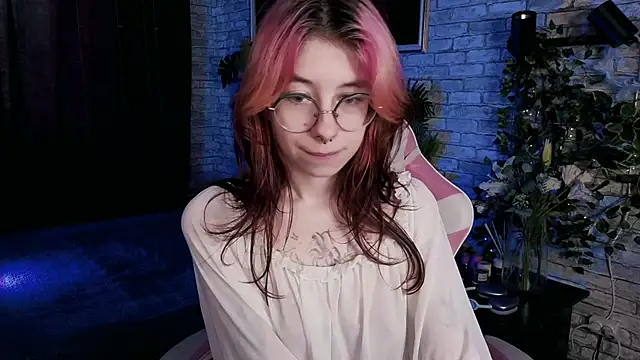 Alice_Nyx webcam
