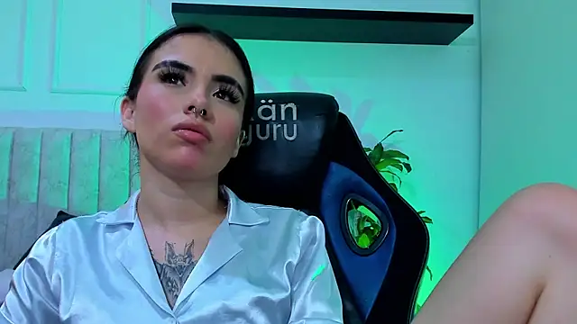 isabella_hv webcam