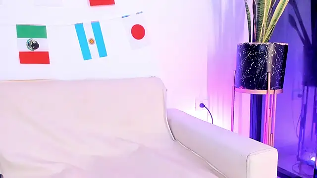 luna_rase webcam