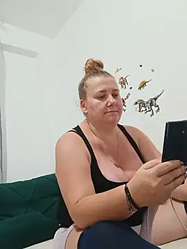 JuliaBestX webcam