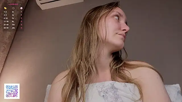 JenevaLitalien webcam
