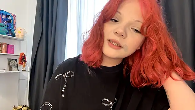 SmilingCutie webcam