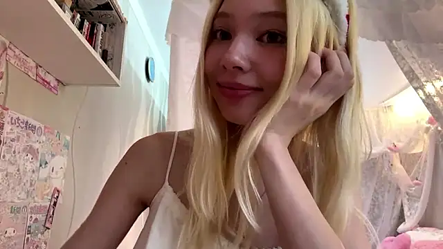 LinaFloww webcam