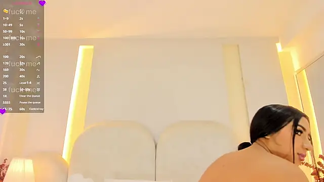 SalomeeBell webcam