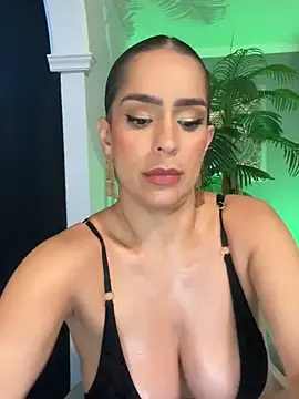 Mau_White webcam