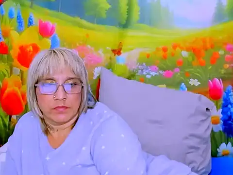 indianroxy webcam