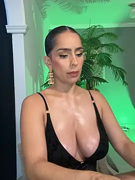 mau_white - Mau_White's free webcam - UK Sex Cams