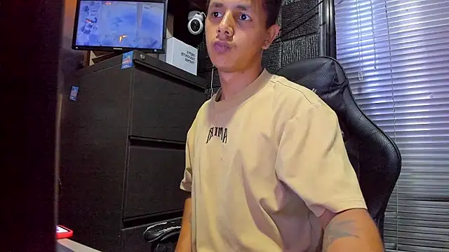 boy_bigcock24cm webcam