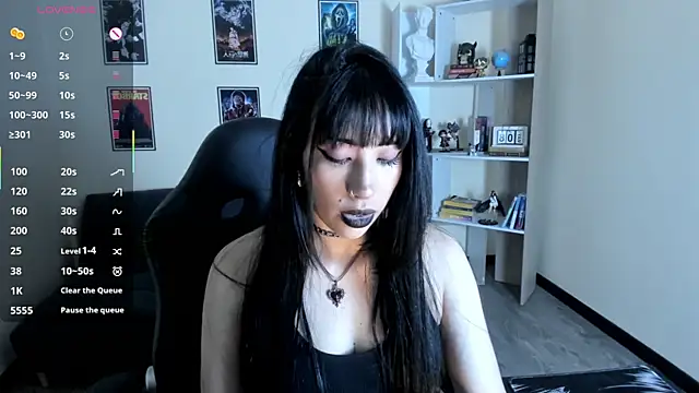 Ravenelle_ live cam on StripChat