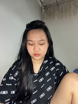 Almira6868 live cam on StripChat