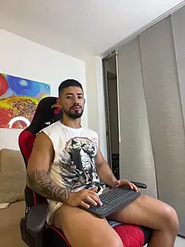 Ezzio_Scolaro webcam