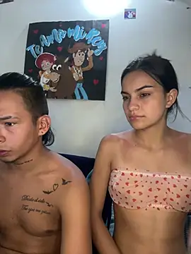 bliinkii_and_luka_ webcam
