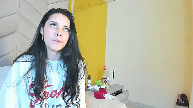 ElaVictoria webcam