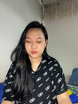 Almira6868 webcam