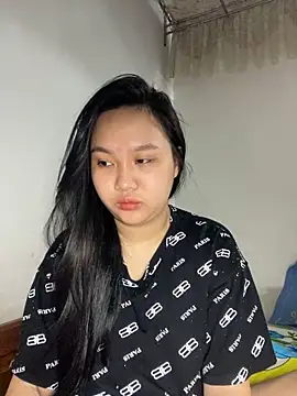 Almira6868 webcam