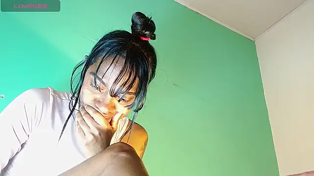 avaleri_cherry webcam