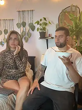 MailynFoxx live cam on StripChat