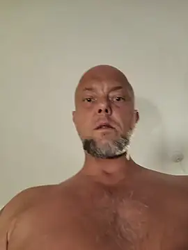 HornyDaddyMuscle live cam on StripChat
