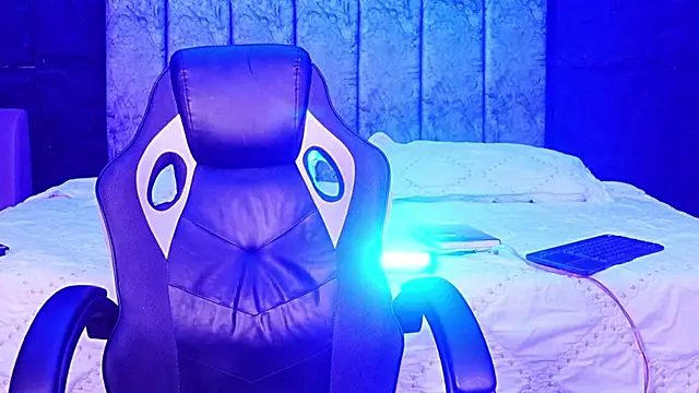 LiamDeep webcam