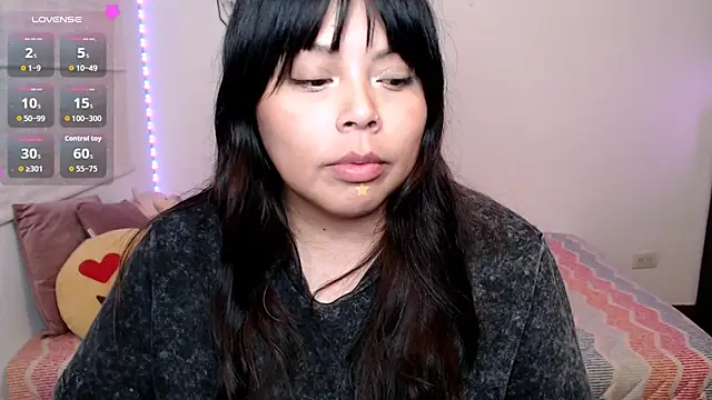 EllieMoonX webcam