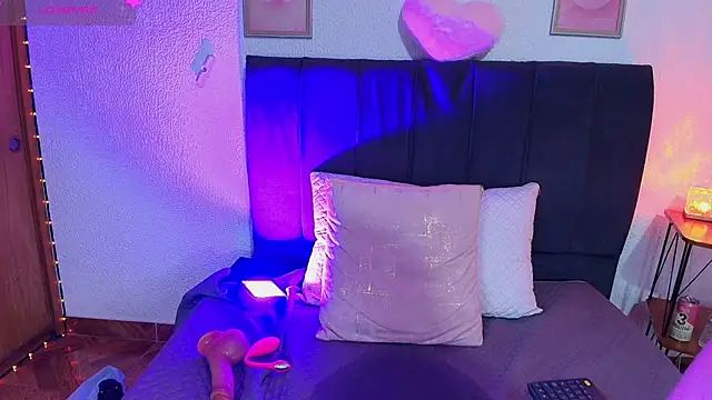samm_curvy webcam