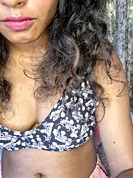 Akni_ live cam on StripChat