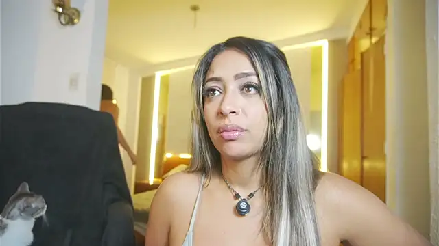 charlottelover21 webcam