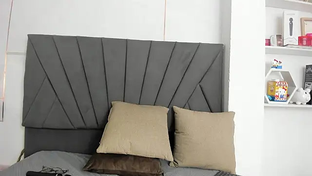 LesliePetit webcam