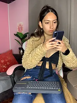 DulceLatinaxo webcam