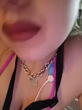 CurlyElisa webcam