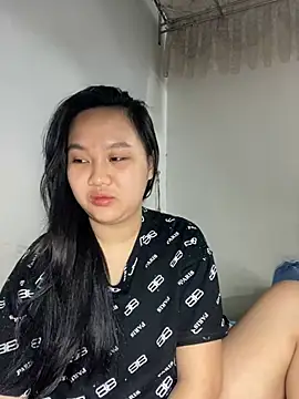 Almira6868 webcam