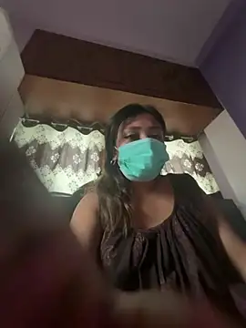 Yourhornynightmare live cam on StripChat