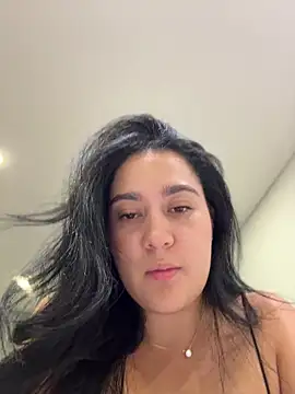 Nina_lovi webcam
