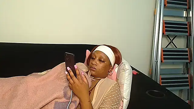 EnchantingLisa webcam