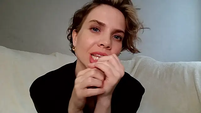 NatalieMoses webcam