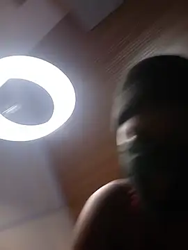 LaineOlives webcam