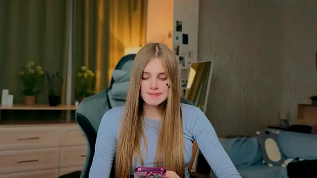 yourbeautyarya webcam