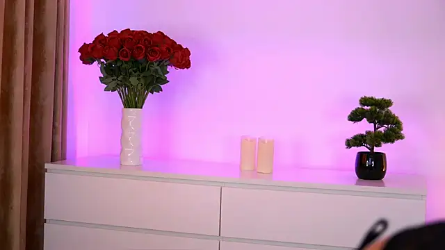AishaSins webcam
