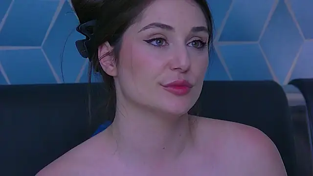 KassieWeins webcam